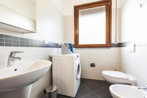 Inviting double bedroom near the Corvetto subway station - Gallery - 10