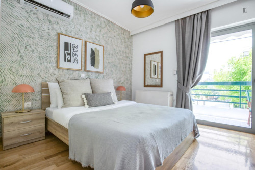 Welcoming 1-bedroom flat in Paleo Faliro