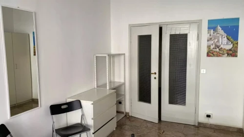 Room in a shared 5-bedroom apartment for rent in Buenos Aires-Venezia.