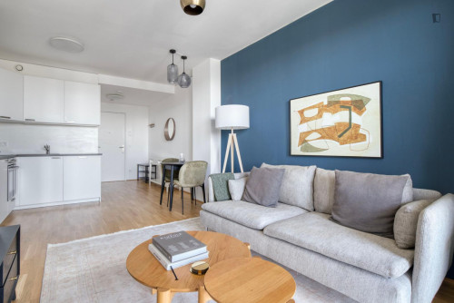Charming 1-bedroom flat near the University of Economics and Business - Gallery - 17