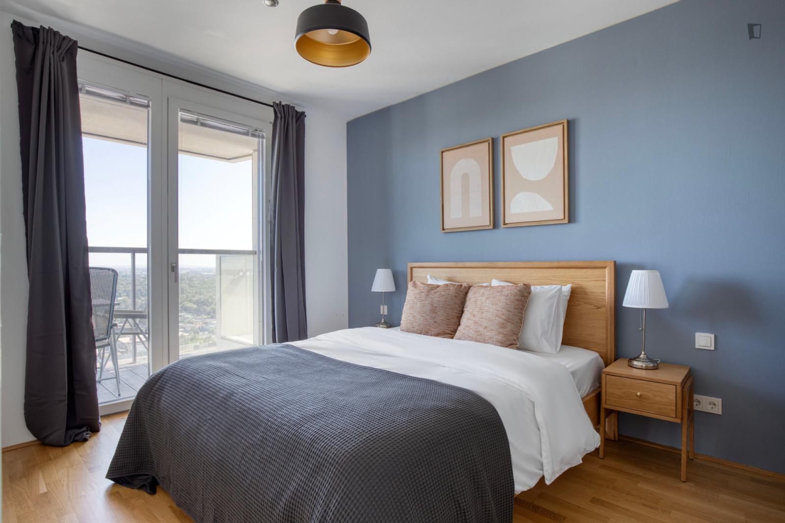 Charming 1-Bedroom Flat Near The University Of Economics And Business - 1