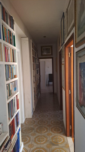 Single private bedroom, with balcony, in 3-bedroom apartment.  - Gallery - 10