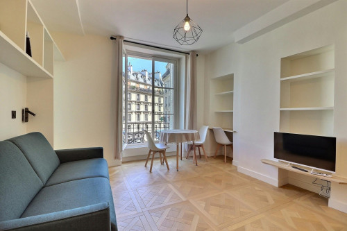 Rue Edouard Quenu, Paris