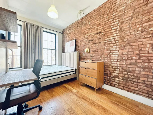 Lafayette Ave, Brooklyn, NY