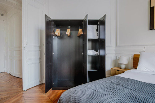 Charming 3-Bedroom Apartment in Paris - Gallery - 5