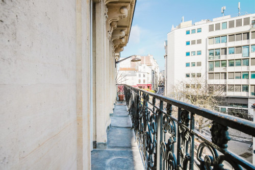 Charming 3-Bedroom Apartment in Paris - Gallery - 9
