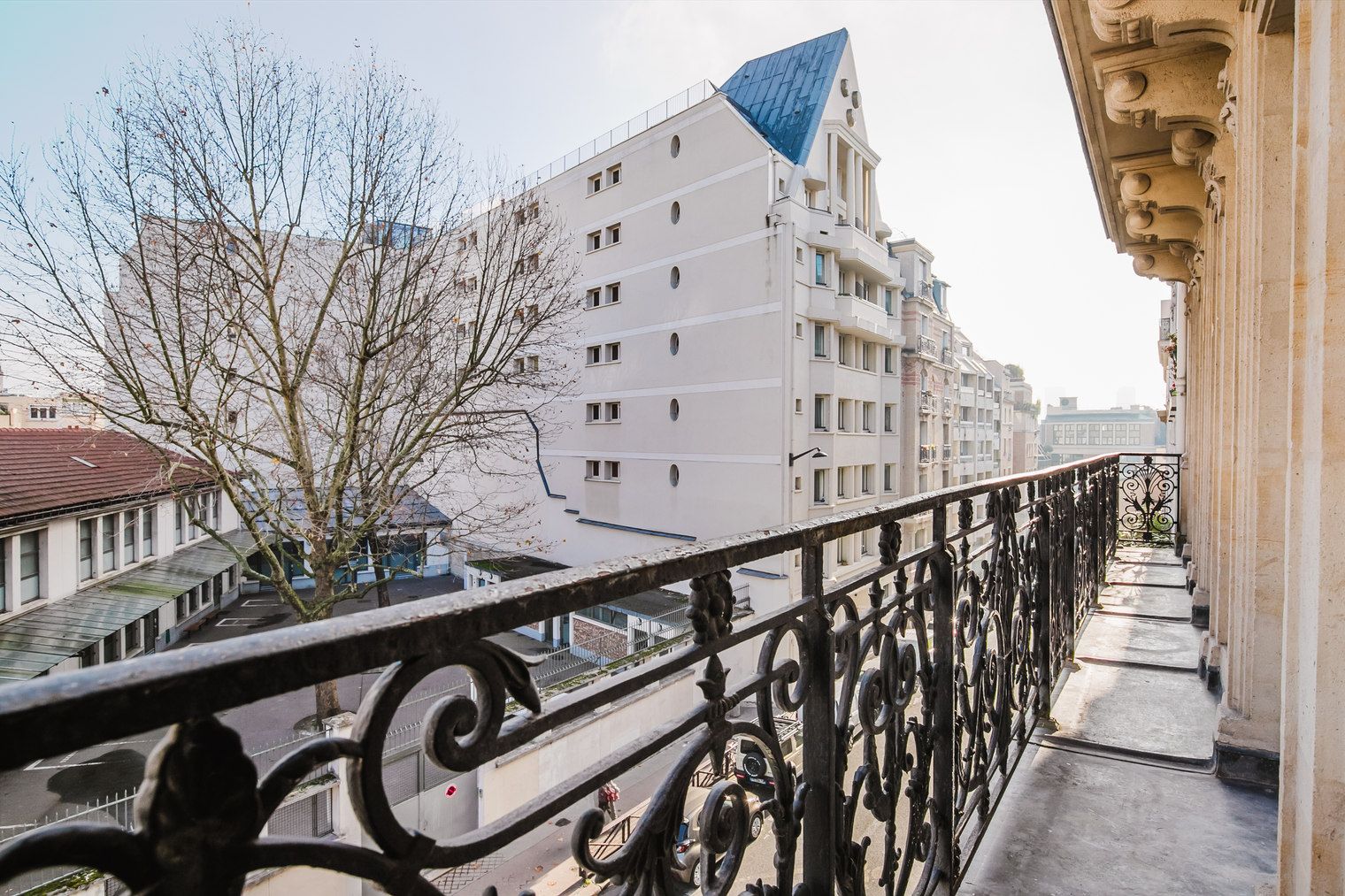Charming 3-Bedroom Apartment In Paris - 9