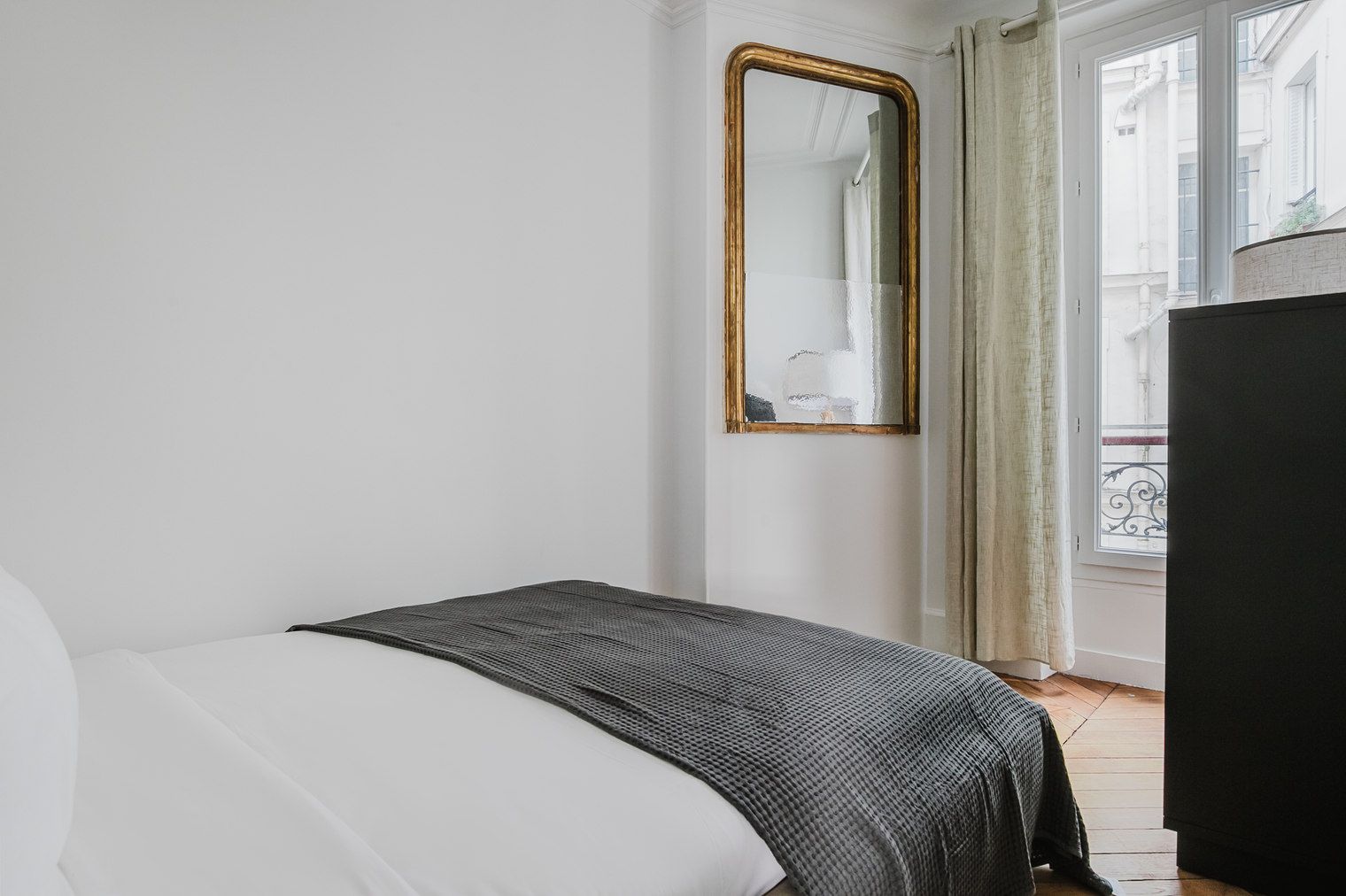 Charming 3-Bedroom Apartment In Paris - 20