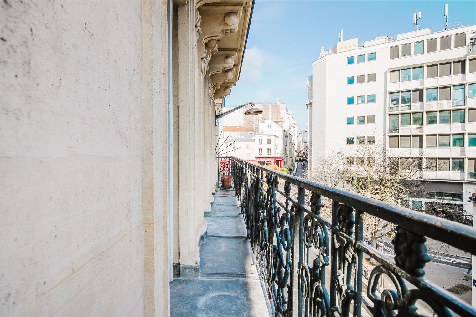 Charming 3-Bedroom Apartment In Paris - 8
