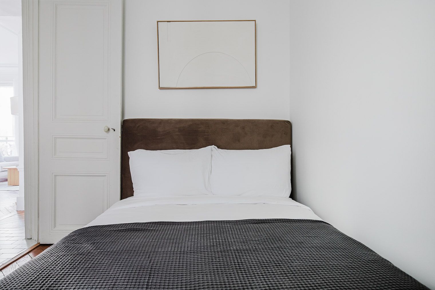 Charming 3-Bedroom Apartment In Paris - 21