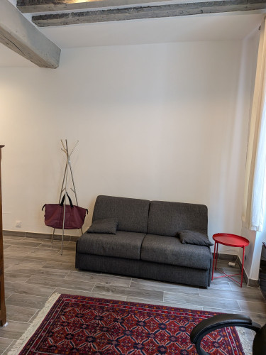 Renovated apartment on a quiet street (Paris)