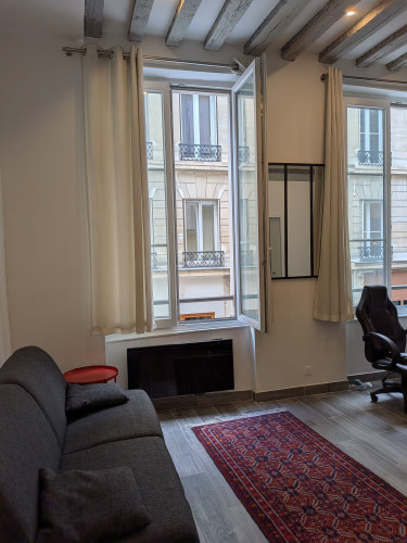 Renovated apartment on a quiet street (Paris)
