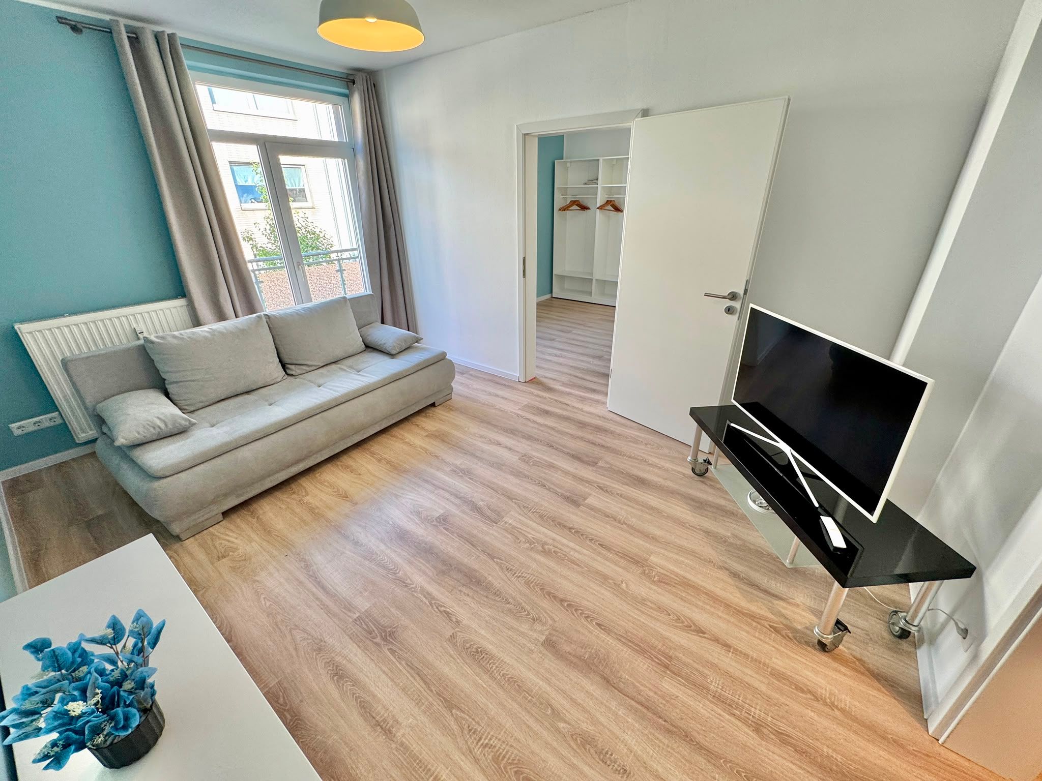 Beautiful & Cozy Apartment Near HRW And City Center - 18