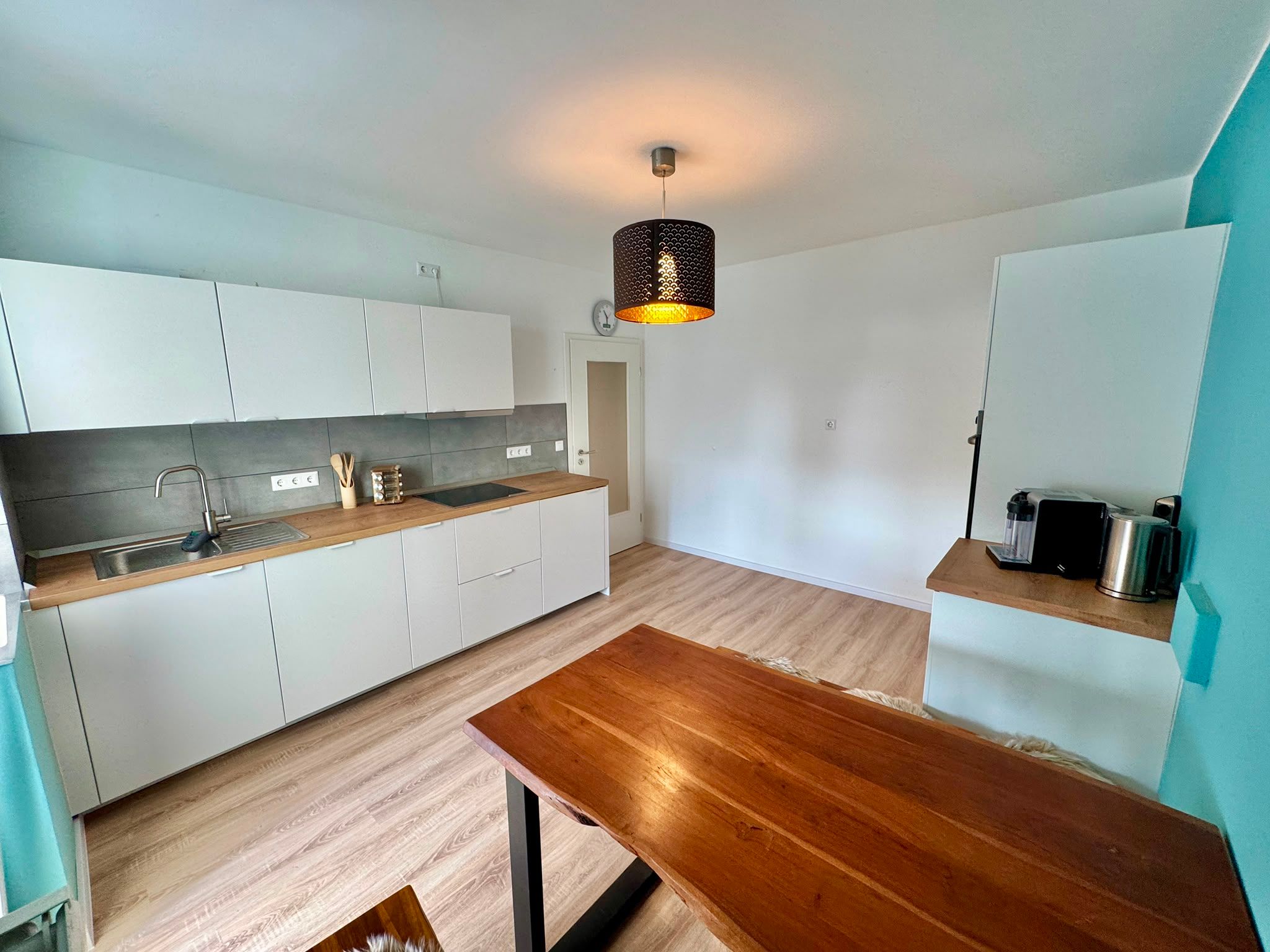 Beautiful & Cozy Apartment Near HRW And City Center - 8