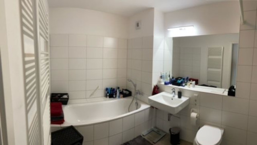 Modern spacious apartment near city center - Gallery - 14