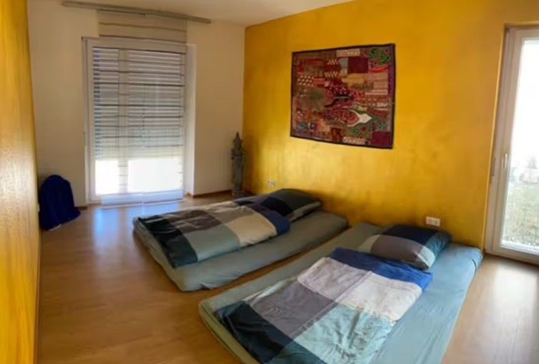 Modern Spacious Apartment Near City Center - 19