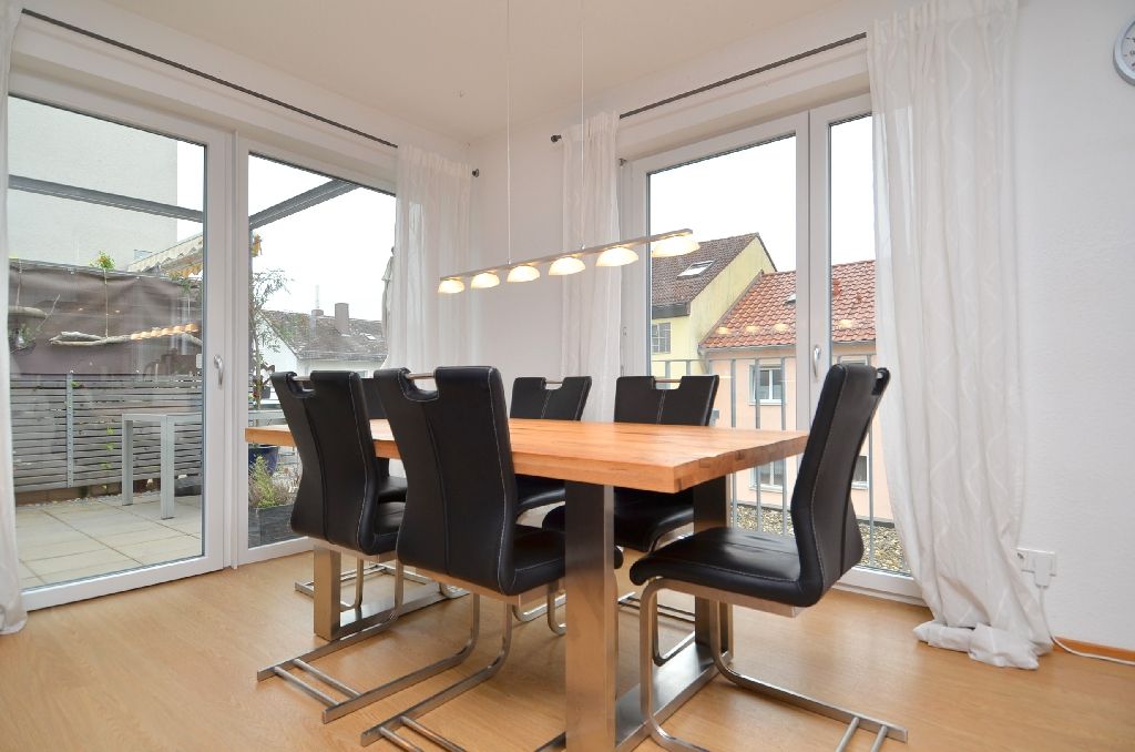 Modern Spacious Apartment Near City Center - 28
