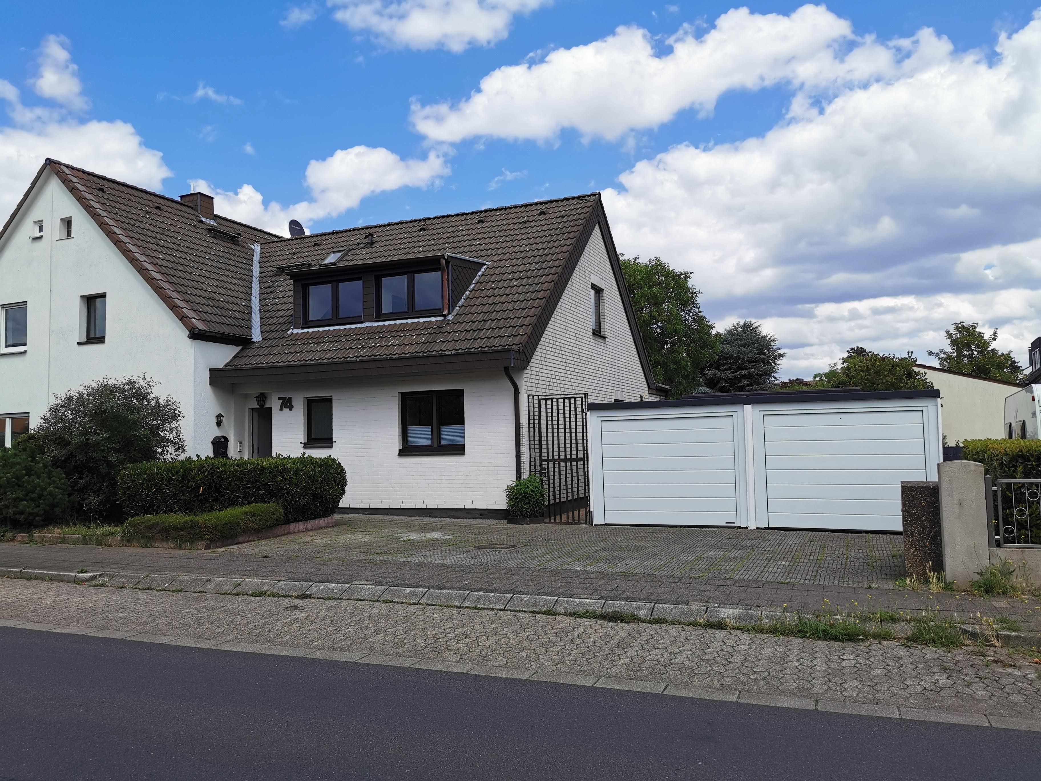 Newly Renovated 3-Room Apartment With Roof Terrace In Düsseldorf Wersten - 6
