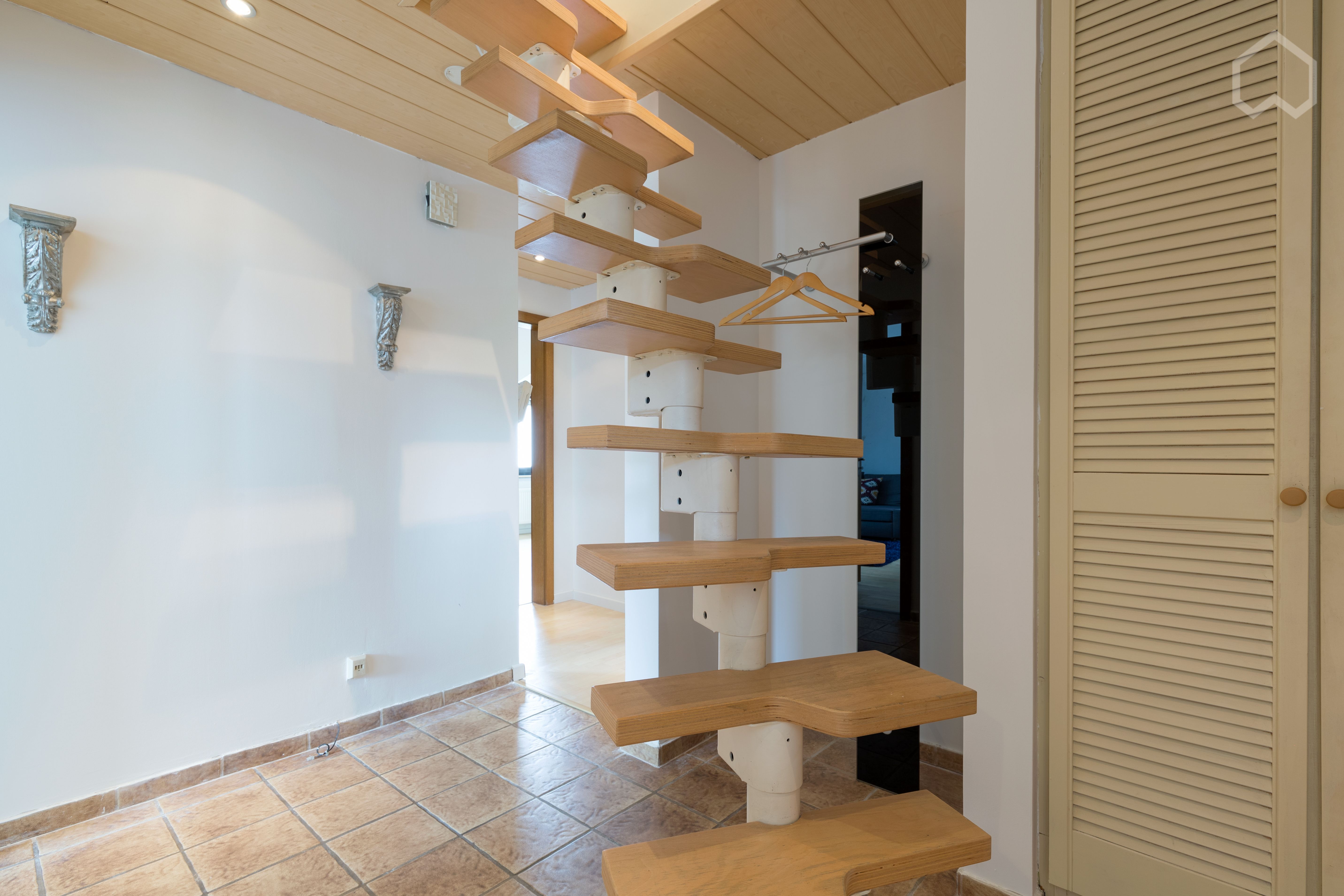 Newly Renovated 3-Room Apartment With Roof Terrace In Düsseldorf Wersten - 1