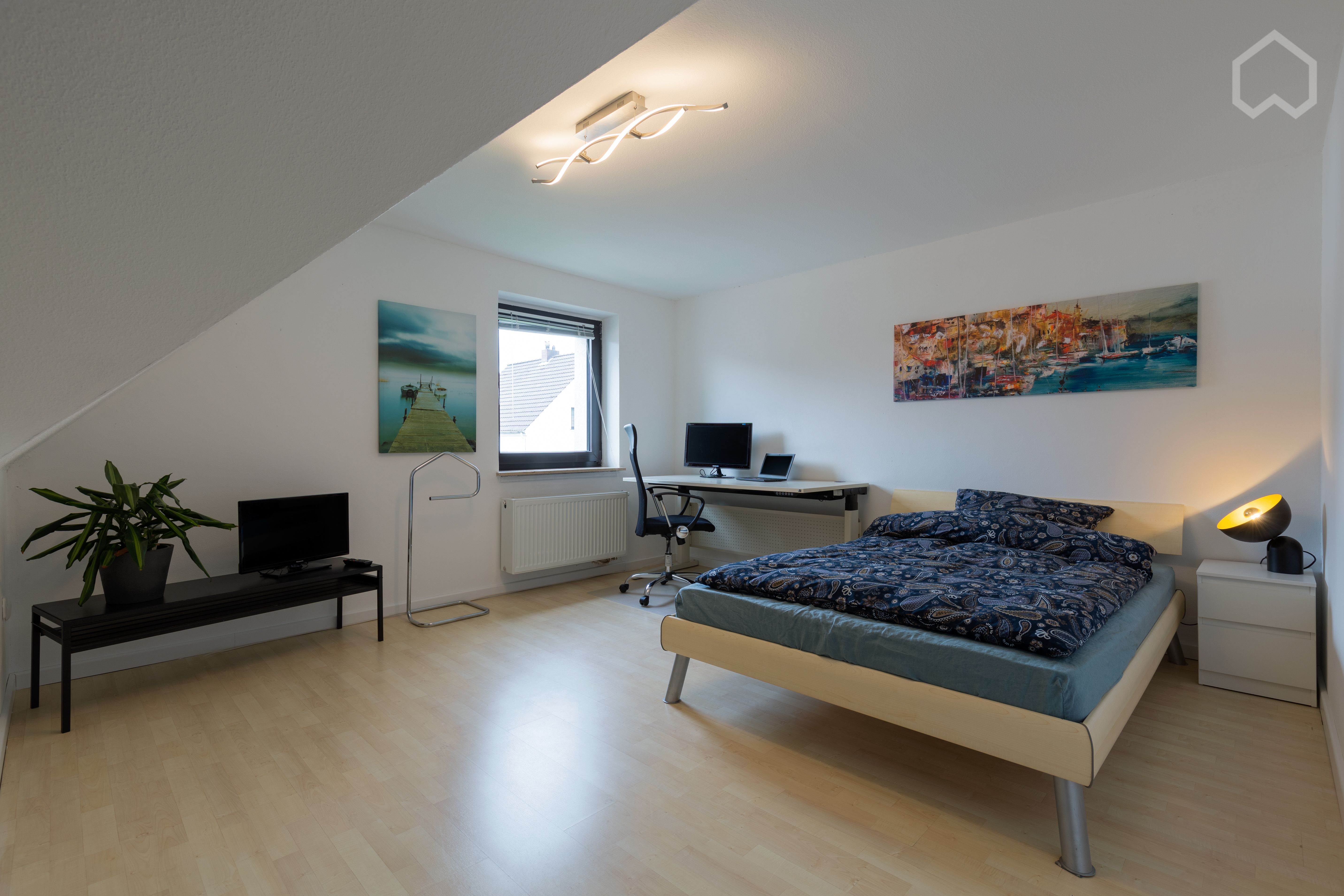 Newly Renovated 3-Room Apartment With Roof Terrace In Düsseldorf Wersten - 14