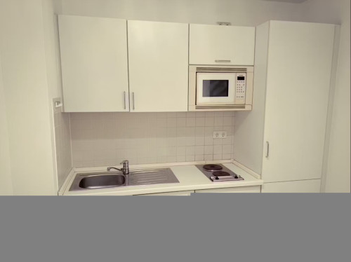 Modern room in Westend North - Gallery - 6