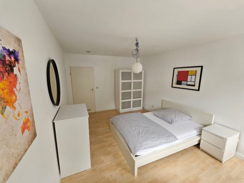 Cozy room near Nordend West