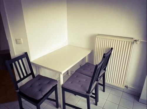 Bright & xozy room in Westend North - Gallery - 8