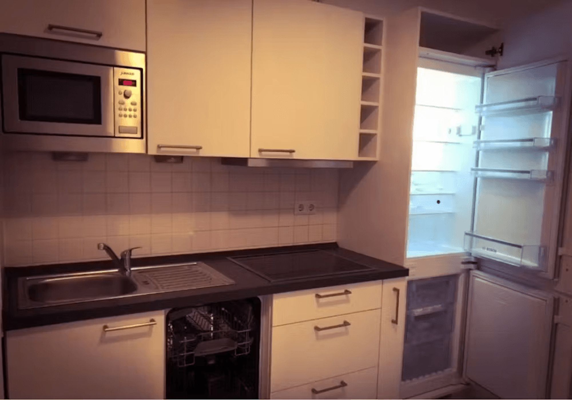 Bright & Xozy Room In Westend North - 3