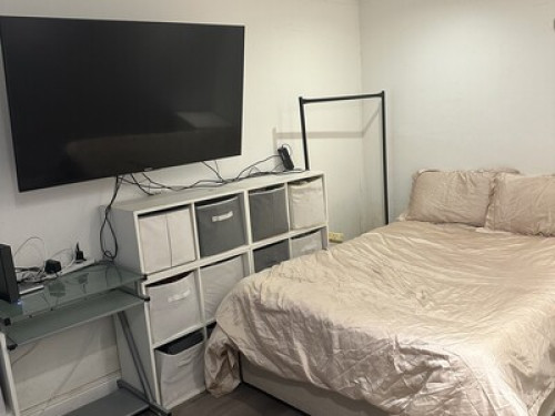 Central and FAB - Dbl Room in Heart