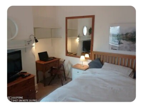 King size bedroom - Gallery - 9