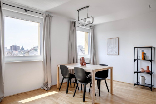 Comfy 2-bedroom flat near the University of Technology