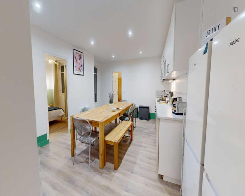Pleasant double bedroom in Hôpital-Saint-Louis - Gallery - 6