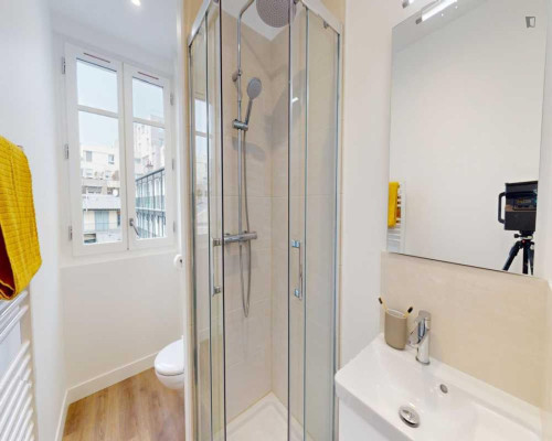 Pleasant double bedroom in Hôpital-Saint-Louis - Gallery - 10