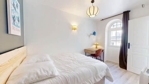 Charming double ensuite bedroom in Épinettes