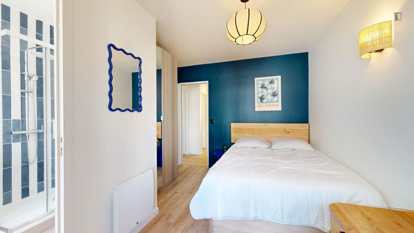 Charming Double Ensuite Bedroom In Épinettes - 1