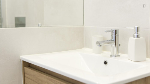 1-Bedroom apartment near Arco da Porta Nova - Gallery - 10