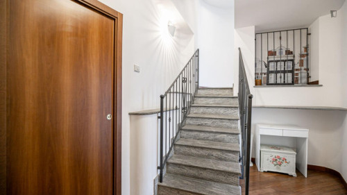 Splendid 2-bedroom apartment near Università Cattolica del Sacro Cuore  - Gallery - 22
