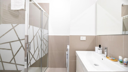 Cool 1-bedroom flat in Corvetto - Gallery - 13
