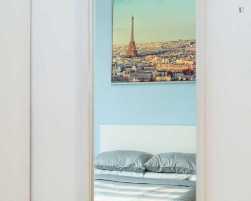 Cozy double room with a balcony, in Cesano Boscone - Gallery - 12