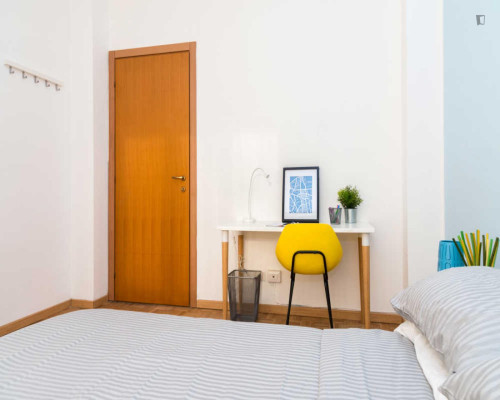 Cozy double room with a balcony, in Cesano Boscone - Gallery - 13