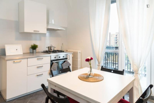 Cozy double room with a balcony, in Cesano Boscone - Gallery - 8