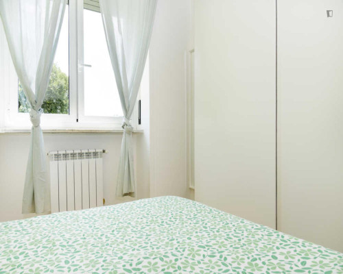 Bright double bedroom in the Gallaratese district - Gallery - 16