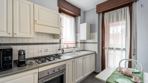 Attractive 2-bedroom apartment in Solari-Tortona area