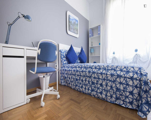 Bright double bedroom near the University of Milan - Bicocca - Gallery - 10