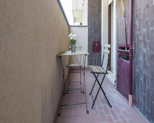 Bright double bedroom near the University of Milan - Bicocca