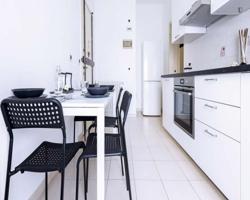 Bright double bedroom near the University of Milan - Bicocca - Gallery - 12