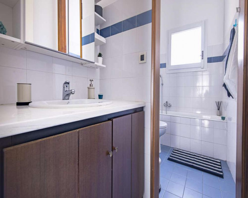 Bright double bedroom near the University of Milan - Bicocca - Gallery - 5