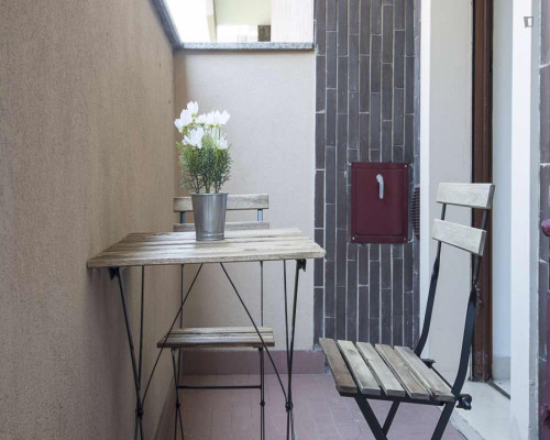 Bright double bedroom near the University of Milan - Bicocca