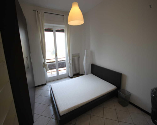 Cozy double bedroom near the LUM School Of Management