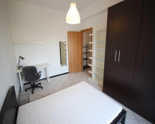 Cozy double bedroom near the LUM School Of Management